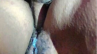 Azgın Bir Genç Kızın Islak Ve Vahşi Ev Yapımı Videosu, Poposu Beceriliyor Ve Üzerine Boşalıyor