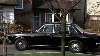 Avrupalı Pop Yıldızı 1975'Te Her Şeyi Ortaya Koyuyor