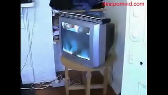 Güzel Bir Desi Kızın Her Bakışına Tekrar Dönmek