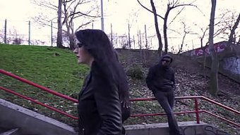 Anna De Ville, Psikologdan Derin Boğaz Alıyor, Bölüm 1/1-1 Videosu