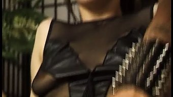 Bdsm Ustası Milf'I Baştan Çıkarıyor Ve Sert Bir Şekilde Beceriyor