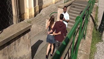 Suzie Sun, Carlos Valdez Ile Arkadan Vahşi Bir Irklararası Zevk Alıyor