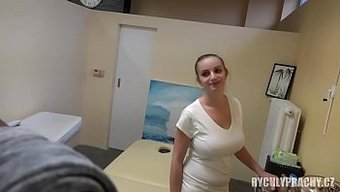 Rahatlatıcı Bir Masaj Erotik Orgazma Götürüyor