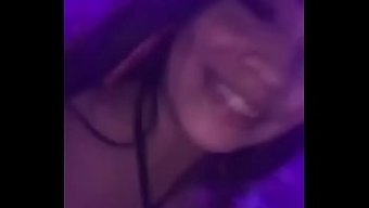 Novinha Ve Henny'Nin Sıcak Lomotif Videosu