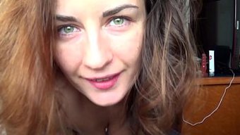 Camilla Moon'Un Anal Oyuncakla Duygusal Solo Oyunu