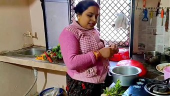 Azgın Komşu Bhabhi'Nin Amı Sertçe Parçalandı.