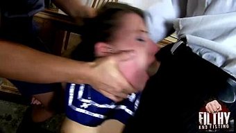 Üçlüde Sakso Ve Anal Fisting