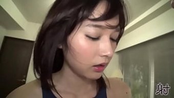 Sansürsüz Asyalı Hentai Sahneleri, Oral Seks Ve Oral Seks Içeriyor
