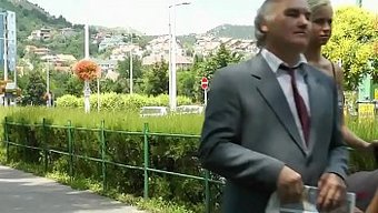 Anastasia Devine, Ağzına Ve Amına Büyük Bir Yarrak Alıyor