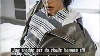 Üniversite Öğrencisi Bebek Retro Bir Videoda Sikişiyor