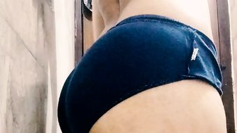 18'Lik Asyalı Kızın Kirli Hikayedeki Ilk Seks Gecesi