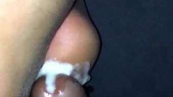 Siyah Çoraplı Siyah Külotlu Çorap Ve Spermlerle Kaplı
