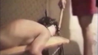 Lezbiyen Kızlar Bdsm Videosunda Sırayla Birbirlerini Domine Ediyorlar