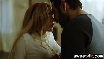 Olgun Kardeşler Yasak Arzularını Erotik Bir Videoda Keşfediyorlar