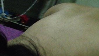 Asyalı Blowjob Videosunda Büyük Meme Uçları Ve Büyük Yarak