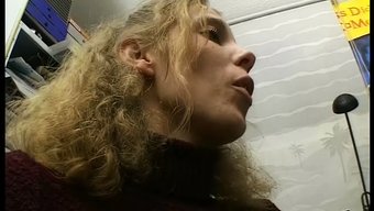Genç (18+), Iş Yerinde Ağzını Ve Amını Yalatıp Siktiriyor
