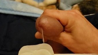 Bir Adam Olgun, Güzel Ve Şişman Kadınları Seviyor. Üvey Annesinin Sarkık Göğüsleri Ve Ona Iyi Bir Sikiş Veriyor.