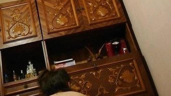 Komşunun Dar Amcığına Nüfuz Ediliyor