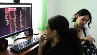 Venezuelalı Bir Genç Kızın Sert Ve Yumuşak Sahneleri