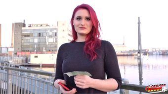 Casting Cock: Alman Izci, Üniversite Öğrencisine Büyük Yarrağı Tanıtıyor