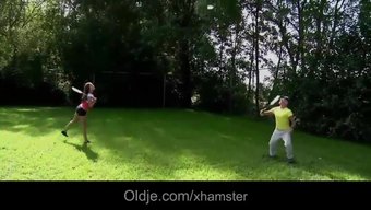 Genç Üvey Kızı Anal Seks Ve Sakso Alıyor
