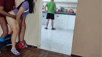 Arkadaşımın Karısı Tam Bir Orospu, Sik Yalamaya Bayılıyor.