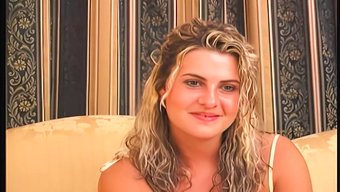 Yaşlı Ve Genç, Sıcak Bir Üçlü Için Bir Araya Geliyorlar