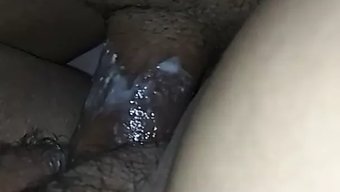 Büyük Doğal Göğüslere Sahip Amatör Karım Kamerada Yaramazlık Yapıyor