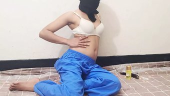 Rezidansımda Patlıcan Kullanarak Kendimi Tatmin Ettim