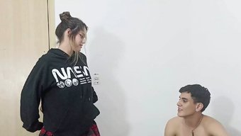 Üvey Kızıma Sert Oral Seksle Itaat Dersi Veriyorum