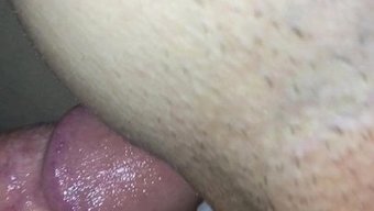 Olgun Milf Pov'Da Dağınık Bir Creampie Alıyor