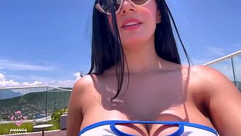Amanda Rabbit'In Otel Terasında Bir Yabancıyla Buharlı Açık Hava Karşılaşması