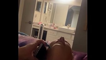 Mistress Delicious, Arkadan Sakso Çekiyor Ve Içine Boşalıyor