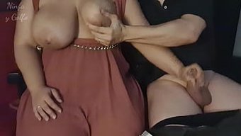 Amatör Swingerlarla Halka Açık Bir Yerde Grup Seks
