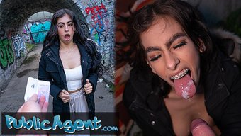 Halka Açık Olarak Çekilen Latin Bebek, Açık Hava Ortamında Oral Seks Yapıyor Ve Ilişkiye Giriyor