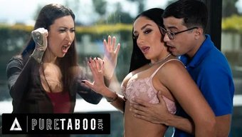Sheena Ryder'In Karısı, Onu Izleyerek Tahrik Oluyor Ve Sikişiyor