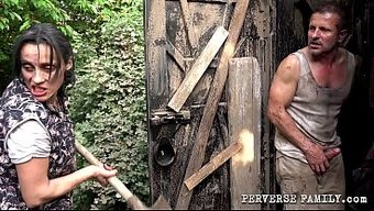 Brittany Bardot'Un Da Aralarında Olduğu Üç Ateşli Milf, Kampta Genç Bir Delikanlıyla Fena Halde Sevişiyor.