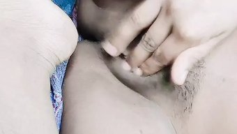 Shanaya'Nın Ev Yapımı Videosu Büyük Doğal Göğüslerini Ve Kirli Konuşma Becerilerini Sergiliyor