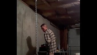 Bdsm Videosunda Meme Çitileme Ve Kırpma Binme!