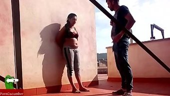 Terasta Kıyafet Asarken Iki Kişi Seks Yaptı