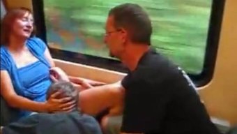 Alman Amatör Çiftlerin Halka Açık Tren Yolculuğu Ve Açık Hava Üçlüsü