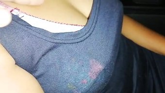 Büyük Doğal Göğüslere Sahip Olgun Hintli Milf Anal Seks Ve Am Yalama Keyfini Çıkarıyor