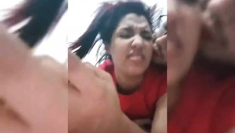 Bir Eşin Komşuyla Ilişkisi, Kocasının Iş Seyahatini Mahveder.