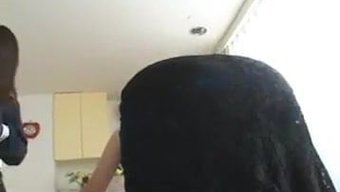 Üvey Anne, Üvey Kızının Erkek Arkadaşı Tarafından Tokatlanır Ve Becerilir