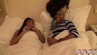 Yomi Morgan Ve Jasmine King Noire'Un Karanlıkta Bdsm Macerası