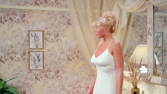 Carol Connors Ve Rhonda Jo Petty Ile Hd'De En Iyi Vintage Porno Deneyimini Yaşayın