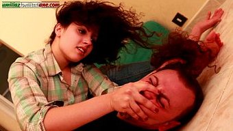 Italyan Bdsm: Elisa'Nın Ilk Kez Ayak Fetişi Ve Aşağılanması