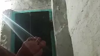 Hintli Karısı Sevgilisi Tarafından Sert Bir Şekilde Beceriliyor