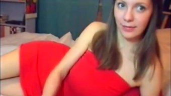 Webcam Itiraflarında Doğal Göğüsler Ve Dildo Aksiyonu 6