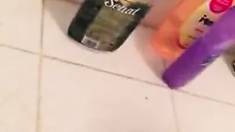 Iranlı Bebekle Ev Yapımı Banyo Romantizmi